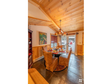 The idyllic and quintessential Adirondack Cottage that everyone - photo 8
