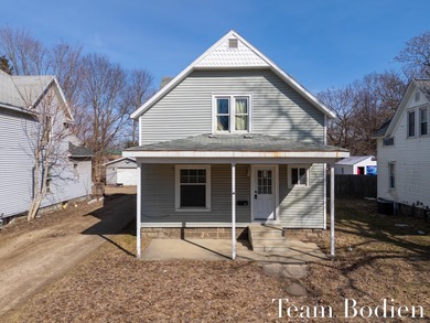 Kalamazoo River Home For Sale in Allegan Michigan