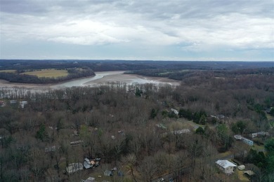 Immaculate 11/2 story cabin located near the shores of Barren - photo 24