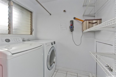 Discover this conveniently located townhouse in the heart of - photo 5