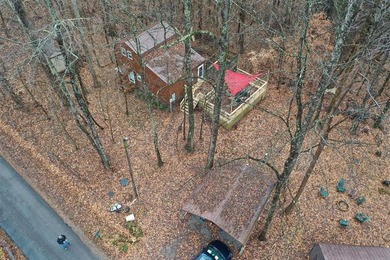 Immaculate 11/2 story cabin located near the shores of Barren - photo 26