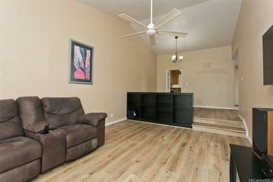 Discover this conveniently located townhouse in the heart of - photo 10