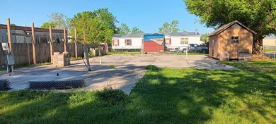 This huge corner lot located in Ashland North Subdivision is - photo 4