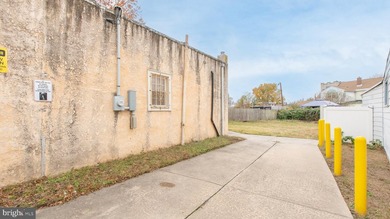 Versatile commercial building for sale in Gloucester City. This - photo 4