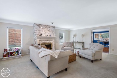 Absolute move-in condition with countless updates. Features open - photo 8