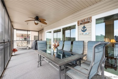 Gorgeous panoramic views, large custom Screened in deck designs