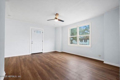 Move-In Ready, freshly updated Jacksonville Home. Seller is - photo 6