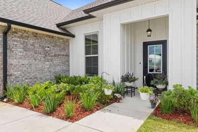 Welcome to this charming coastal cottage in the desirable - photo 3