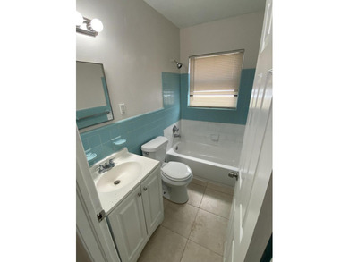 Dont miss out on this amazing deal! Move in ready, just needs a - photo 3