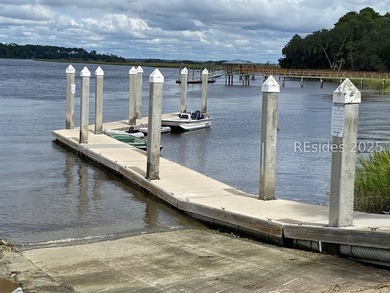 Discover this exceptional vacant lot, perfectly situated among - photo 8