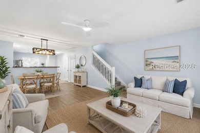 Low-maintenance living with stylish updates and a functional - photo 4