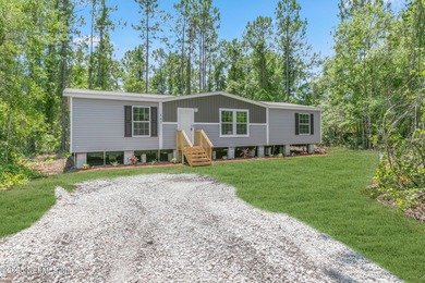 St. Johns River Home Active Under Contract in Palatka Florida