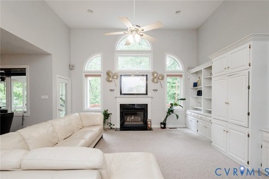 Welcome to this exquisite property located in the desirable - photo 3
