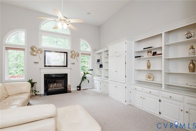 Welcome to this exquisite property located in the desirable - photo 7