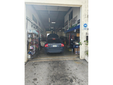 Established & Profitable Automotive Repair Shop in West Palm - photo 4