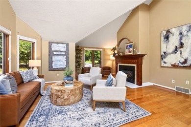 Welcome to 15 Foxborough Lane! This beautifully maintained - photo 11