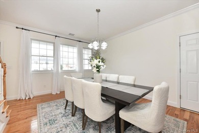 Introducing a meticulously renovated and fully remodeled luxury - photo 11