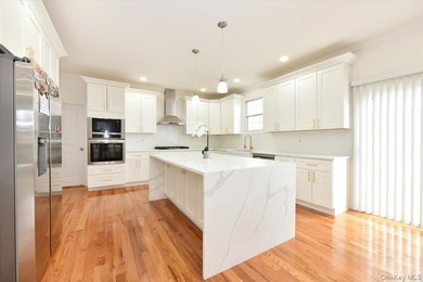 Introducing a meticulously renovated and fully remodeled luxury - photo 12