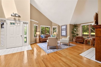 Welcome to 15 Foxborough Lane! This beautifully maintained - photo 13