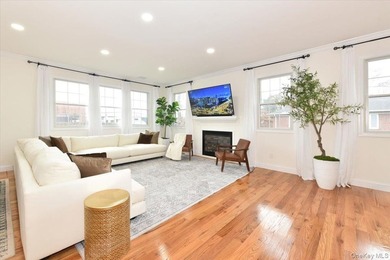 Introducing a meticulously renovated and fully remodeled luxury - photo 18