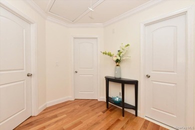 Introducing a meticulously renovated and fully remodeled luxury - photo 22