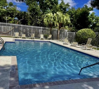 Beautifully updated corner-unit townhome in the desirable Summit - photo 23