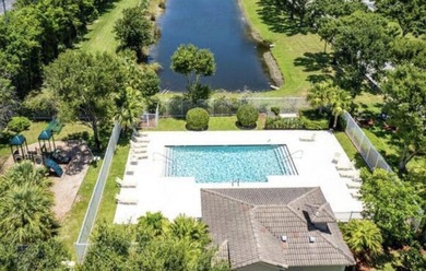 Beautifully updated corner-unit townhome in the desirable Summit - photo 24