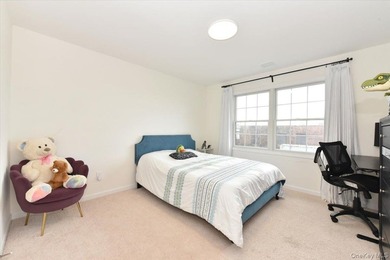 Introducing a meticulously renovated and fully remodeled luxury - photo 28