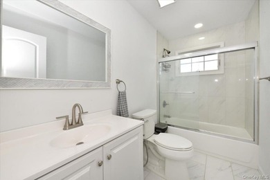 Introducing a meticulously renovated and fully remodeled luxury - photo 30
