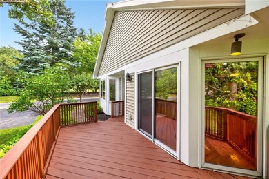 Welcome to 15 Foxborough Lane! This beautifully maintained - photo 31