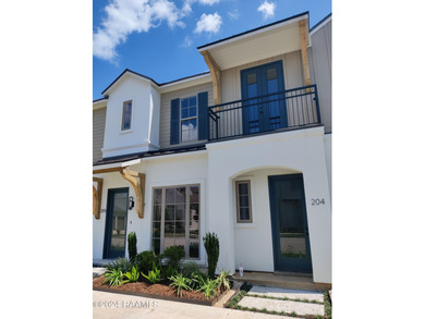 (private lake, pond, coastal) Townhome/Townhouse For Sale in Youngsville Louisiana