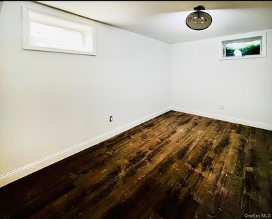 Introducing a meticulously renovated and fully remodeled luxury - photo 33