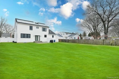 Introducing a meticulously renovated and fully remodeled luxury - photo 35