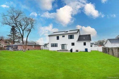 Introducing a meticulously renovated and fully remodeled luxury - photo 36