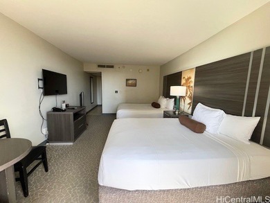 Desirable Diamond Head & ocean view unit also come with one - photo 4