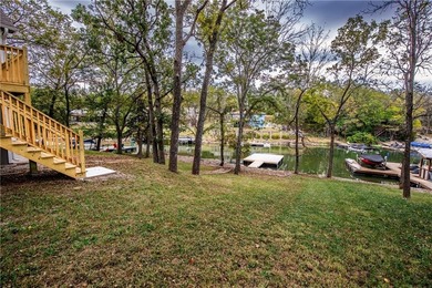 Wake up to stunning lake views and unwind in this quiet no wake - photo 5