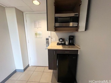 Desirable Diamond Head & ocean view unit also come with one - photo 9