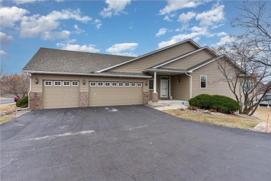 Lake Townhome/Townhouse Off Market in Prior Lake, Minnesota