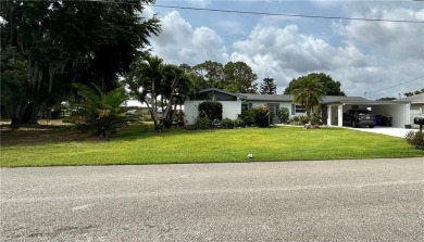 Lake Grassy Home For Sale in Lake Placid Florida