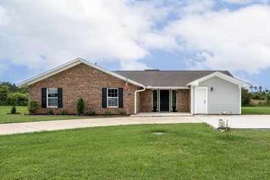 Welcome to 12302 Country Club Drive in the desirable Sandy Creek - photo 1