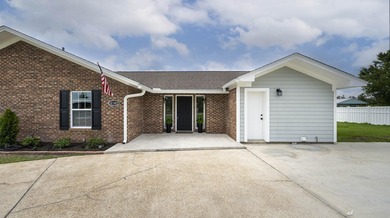 Welcome to 12302 Country Club Drive in the desirable Sandy Creek - photo 2
