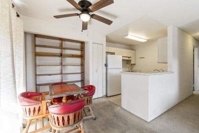 Two bedroom 1.5 bath second floor condo priced to sell in very - photo 2