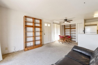Two bedroom 1.5 bath second floor condo priced to sell in very - photo 6