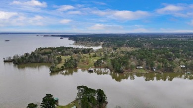 Toledo Bend Lake Home For Sale in Milam Texas