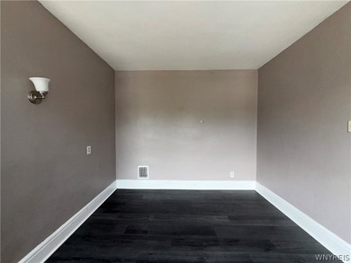 Welcome to 23 Albert Ave in the City of Buffalo! This - photo 11