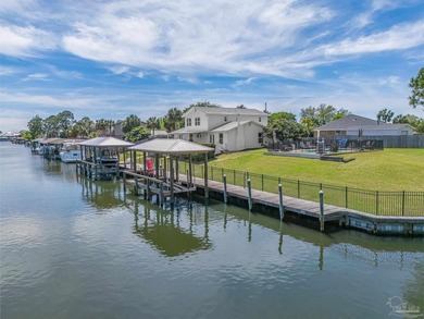In the desirable Villa Venyce area, step into waterfront living - photo 15