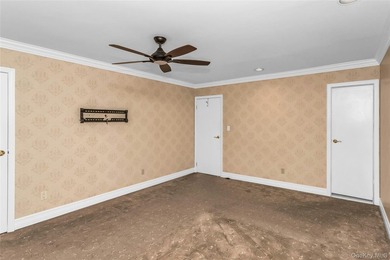 Enjoy Country Club Living with amenities galore.This Updated - photo 16