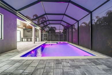 Southern Exposure Luxurious New Pool Home Nestled in the highly - photo 4