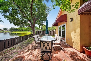 Beautifully remodeled 2-bedroom, 2-bath corner single-family - photo 31