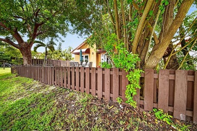 Beautifully remodeled 2-bedroom, 2-bath corner single-family - photo 35